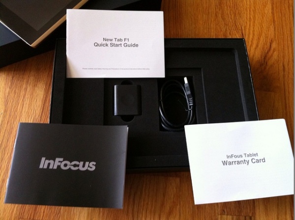 коробка InFocus New Tab F1